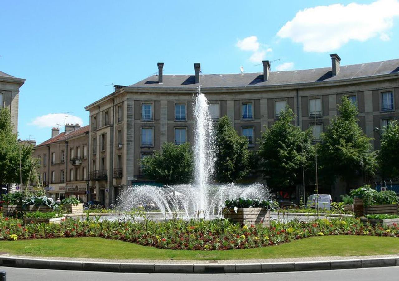 Charmant Appartement Au Coeur De Туль Екстер'єр фото
